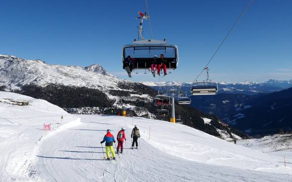 Skiing in the Val d’Ultimo near Merano (Ultental near Meran) Skiing in the Val d’Ultimo near Merano (Ultental near Meran)